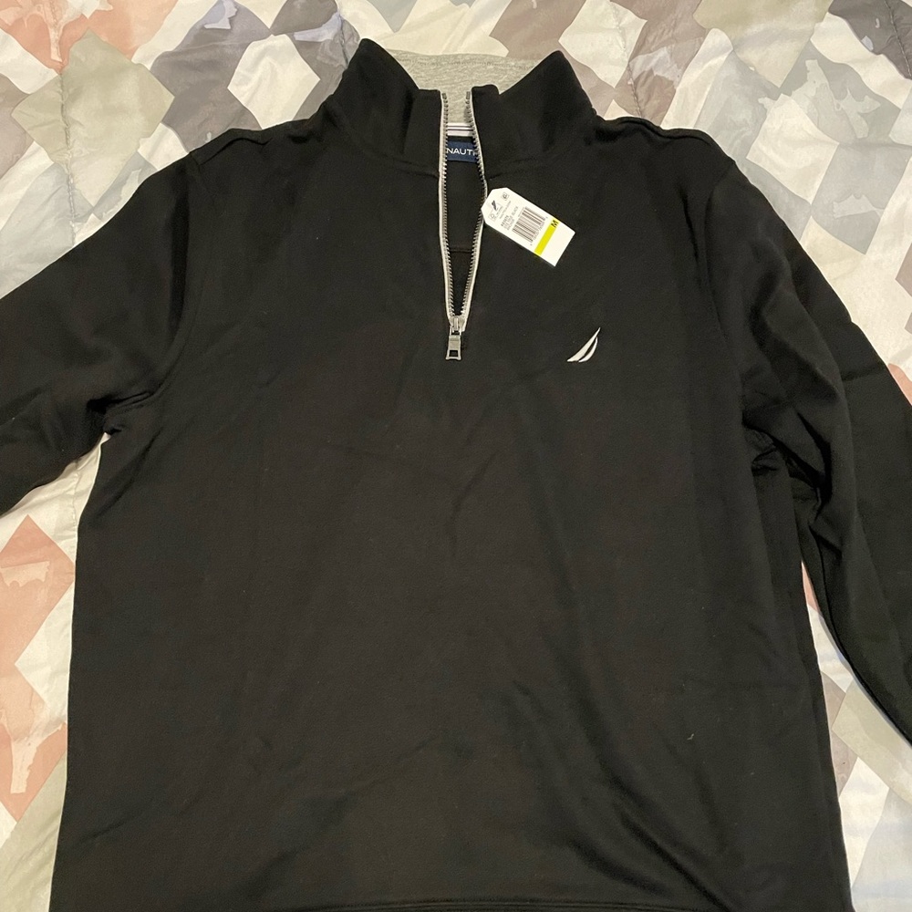 Nautica, men’s Medium sweater, New with tags !